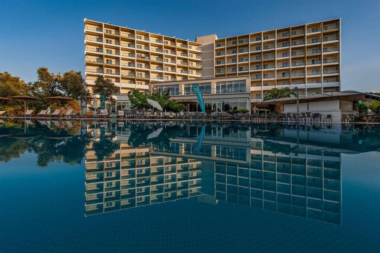 Evia Riviera Resort Amarynthos Exterior foto