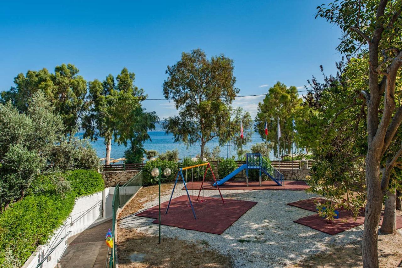 Evia Riviera Resort Amarynthos Exterior foto